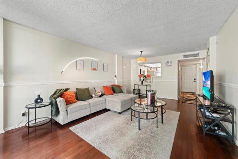 113 Royal Park Drive Oakland Park FL 33309