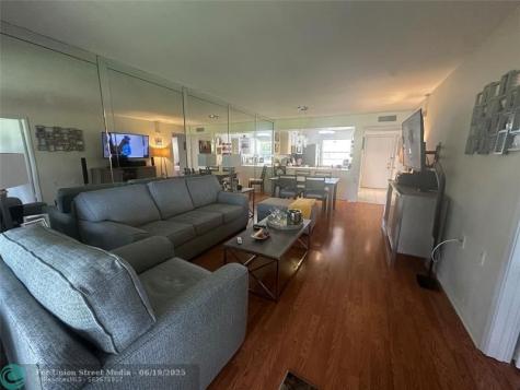 4502 Martinique Way Coconut Creek FL 33066