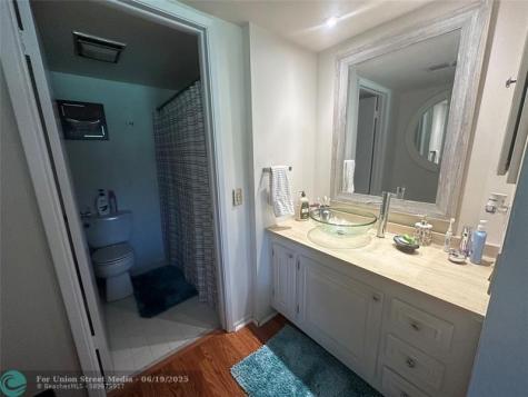 4502 Martinique Way Coconut Creek FL 33066