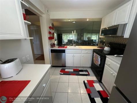 4502 Martinique Way Coconut Creek FL 33066