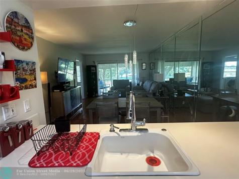 4502 Martinique Way Coconut Creek FL 33066