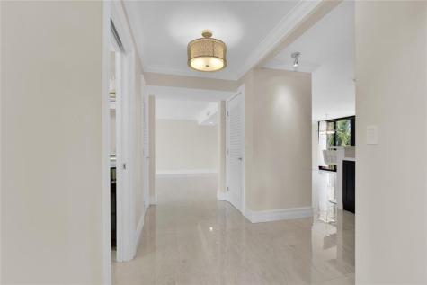 250 E Royal Palm Road Boca Raton FL 33432