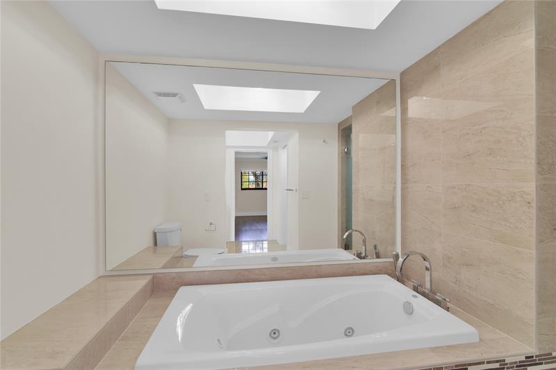 250 E Royal Palm Road Boca Raton FL 33432