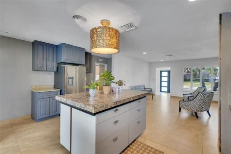 1736 NW 38th Street Oakland Park FL 33309