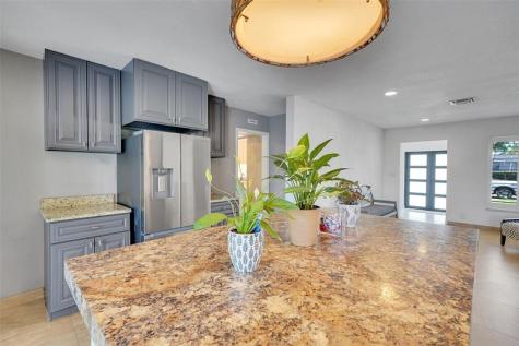 1736 NW 38th Street Oakland Park FL 33309