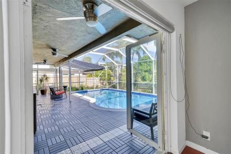 1736 NW 38th Street Oakland Park FL 33309