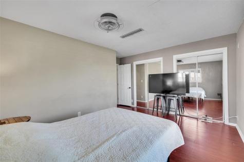 1736 NW 38th Street Oakland Park FL 33309