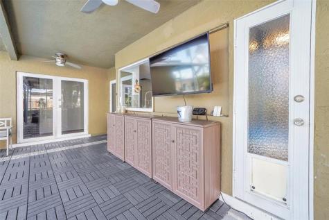 1736 NW 38th Street Oakland Park FL 33309