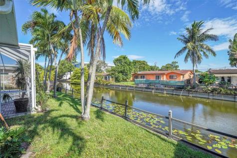1736 NW 38th Street Oakland Park FL 33309
