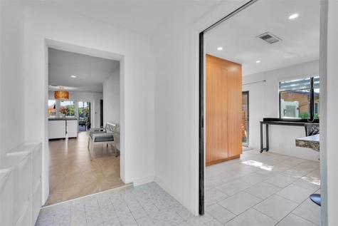 1736 NW 38th Street Oakland Park FL 33309