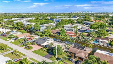 1736 NW 38th Street Oakland Park FL 33309