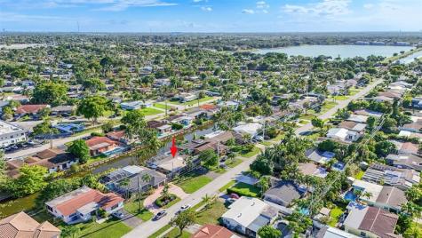 1736 NW 38th Street Oakland Park FL 33309