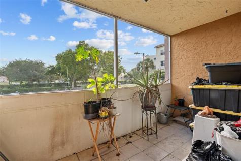1830 N Lauderdale Avenue North Lauderdale FL 33068