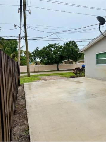 3300 N 67th Avenue Hollywood FL 33024