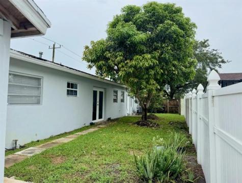 3300 N 67th Avenue Hollywood FL 33024