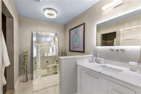 350 SE 2nd Street Fort Lauderdale FL 33301