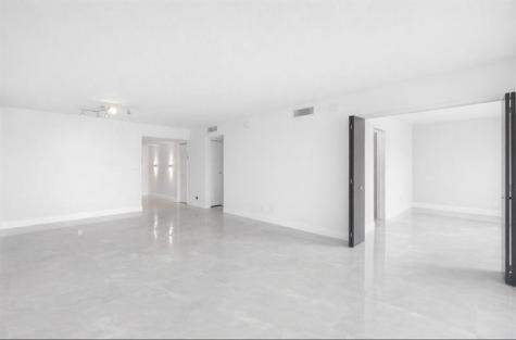 500 Oaks Lane Pompano Beach FL 33069