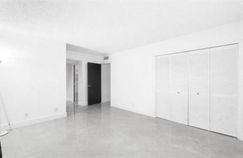 500 Oaks Lane Pompano Beach FL 33069