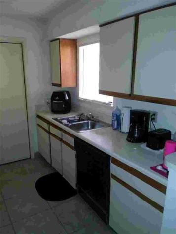 833 Riverside Drive Coral Springs FL 33071