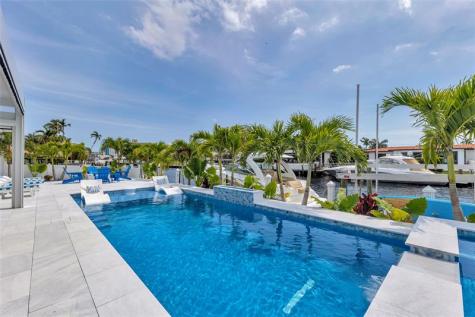 2720 NE 7th Street Pompano Beach FL 33062