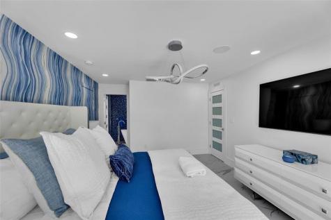 2720 NE 7th Street Pompano Beach FL 33062
