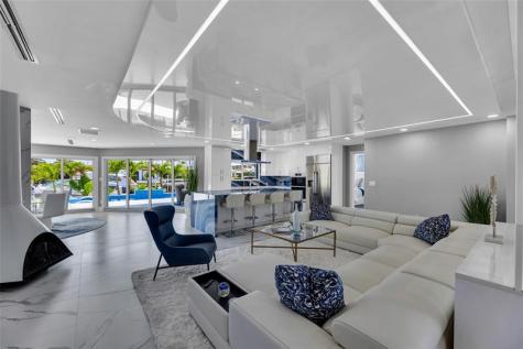 2720 NE 7th Street Pompano Beach FL 33062