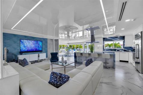 2720 NE 7th Street Pompano Beach FL 33062
