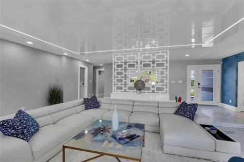 2720 NE 7th Street Pompano Beach FL 33062