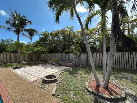 364 NW 107th Terrace Coral Springs FL 33071