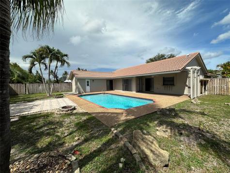 364 NW 107th Terrace Coral Springs FL 33071