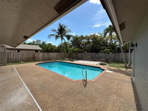 364 NW 107th Terrace Coral Springs FL 33071