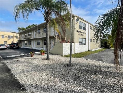 1555 Tyler Street Hollywood FL 33020
