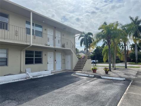 1555 Tyler Street Hollywood FL 33020
