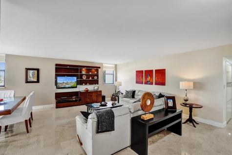 1361 S Ocean Bl Pompano Beach FL 33062