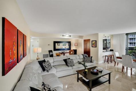 1361 S Ocean Bl Pompano Beach FL 33062