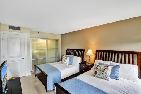 1361 S Ocean Bl Pompano Beach FL 33062
