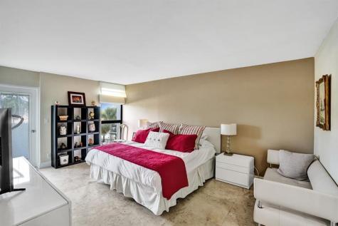 1361 S Ocean Bl Pompano Beach FL 33062