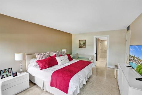 1361 S Ocean Bl Pompano Beach FL 33062