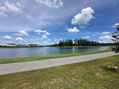 4682 Longwood Lake Square Westlake FL 33470