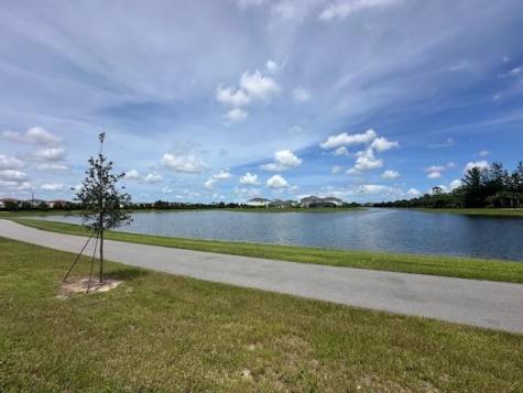 4682 Longwood Lake Square Westlake FL 33470