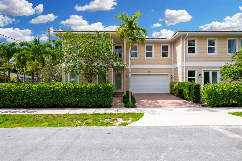 324 SW 14th Court Fort Lauderdale FL 33315