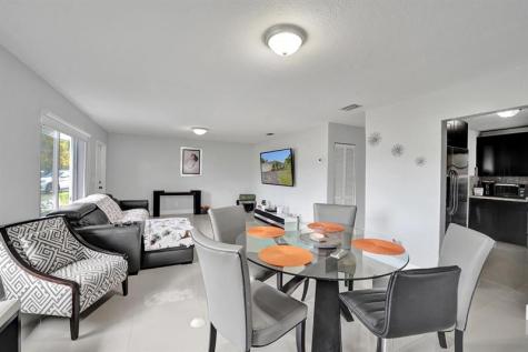 3322 Mckinley Street Hollywood FL 33021
