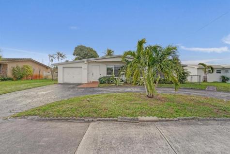 3322 Mckinley Street Hollywood FL 33021