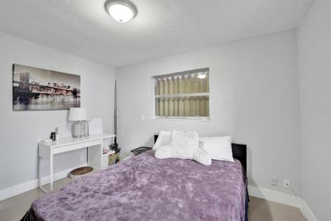 3322 Mckinley Street Hollywood FL 33021
