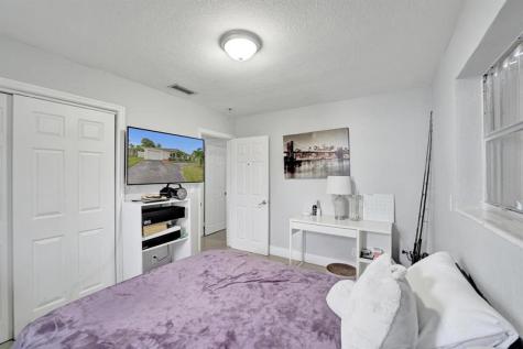 3322 Mckinley Street Hollywood FL 33021