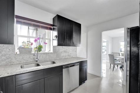3322 Mckinley Street Hollywood FL 33021
