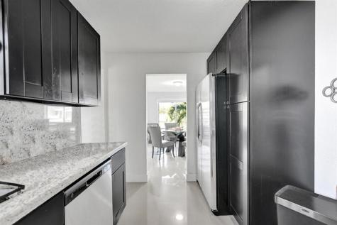 3322 Mckinley Street Hollywood FL 33021