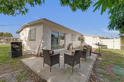 3322 Mckinley Street Hollywood FL 33021