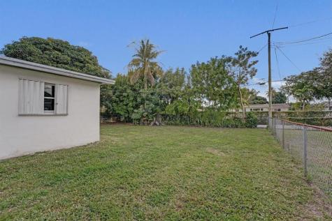 3322 Mckinley Street Hollywood FL 33021