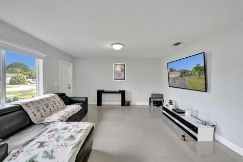 3322 Mckinley Street Hollywood FL 33021